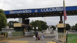 Los gobiernos de Colombia y Venezuela trabajan de manera mancomunada para generar apertura comercial.