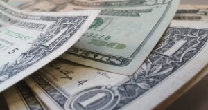 Inflación gringa bajó y el dólar acumula caída de $297