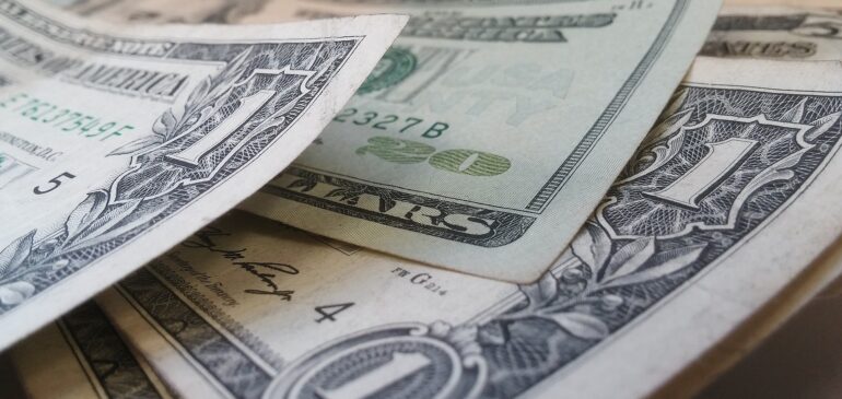 Inflación gringa bajó y el dólar acumula caída de $297