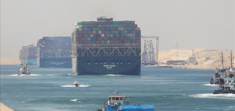 Empresas navieras y petroleras suspenden operaciones a través del Mar Rojo: ¿qué consecuencias tendrán estas medidas para el comercio internacional?